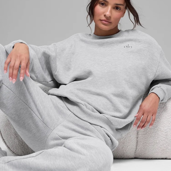 Accolade Crew Neck Pullover - Picture 4 of 5